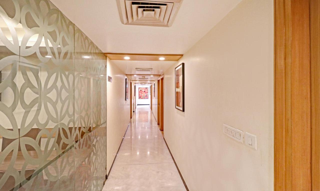 Treebo Galaxy Rooms Нью-Дели Экстерьер фото
