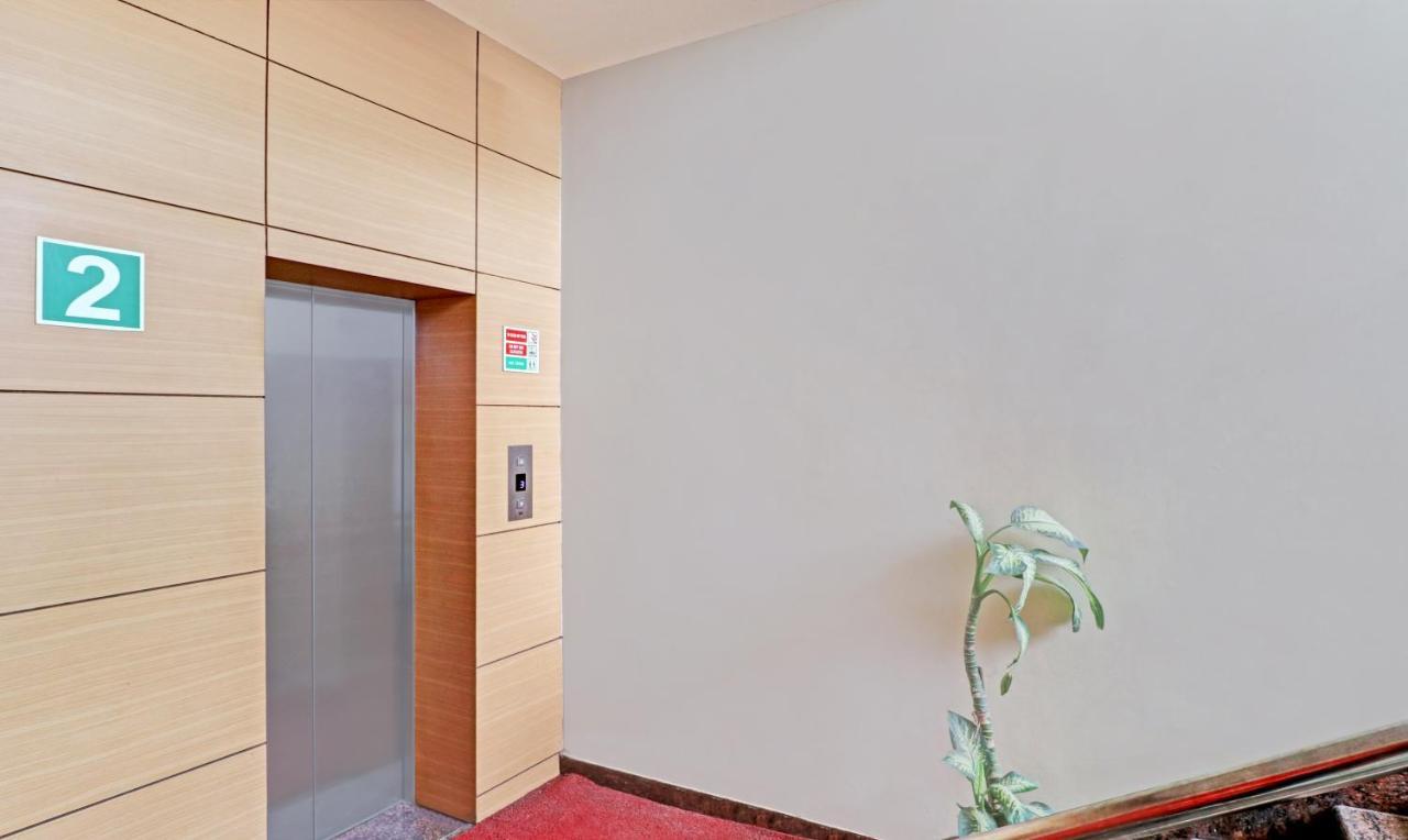 Treebo Galaxy Rooms Нью-Дели Экстерьер фото